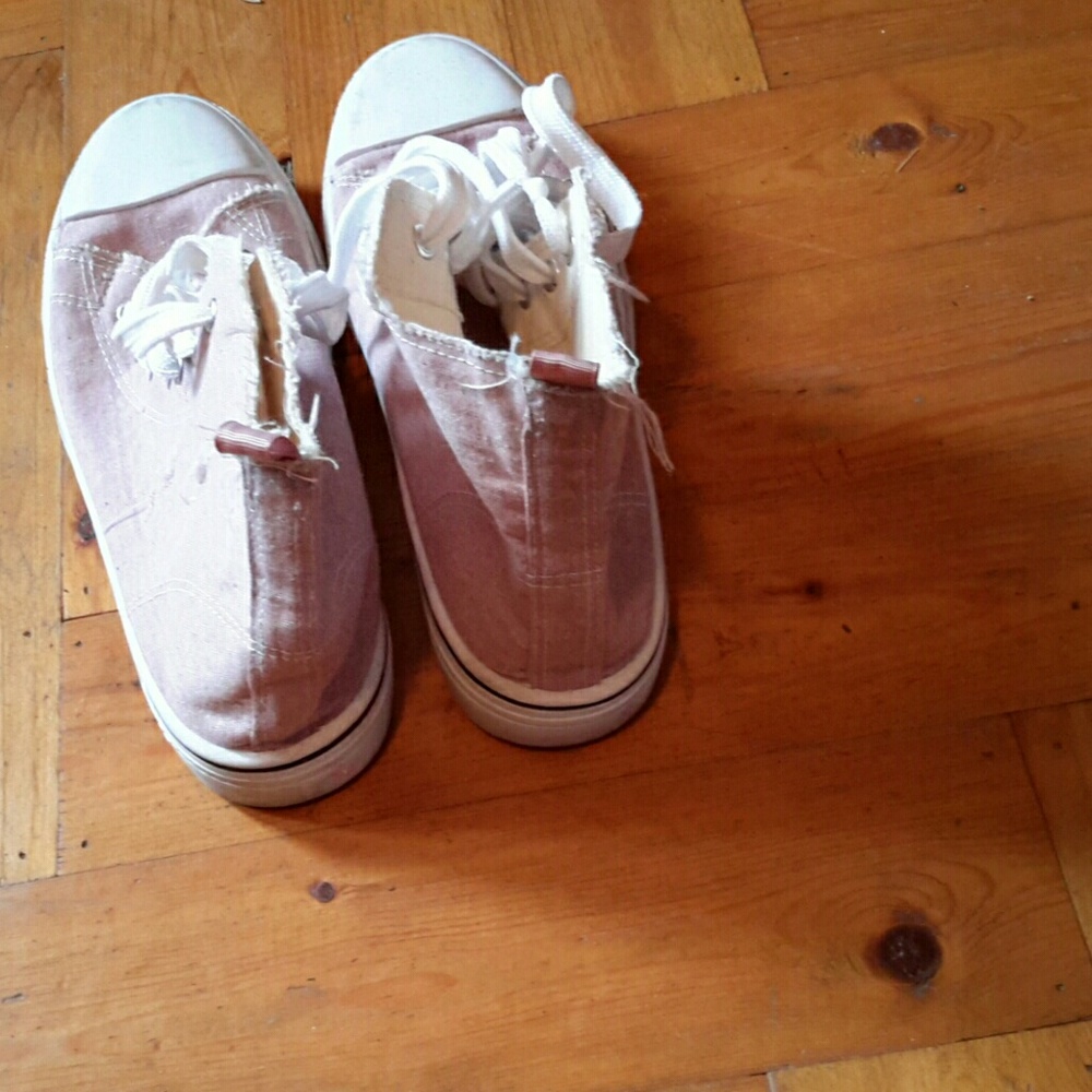 Tenis - Picture 3 of 4
